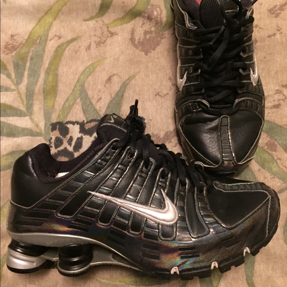 black nike shox turbo